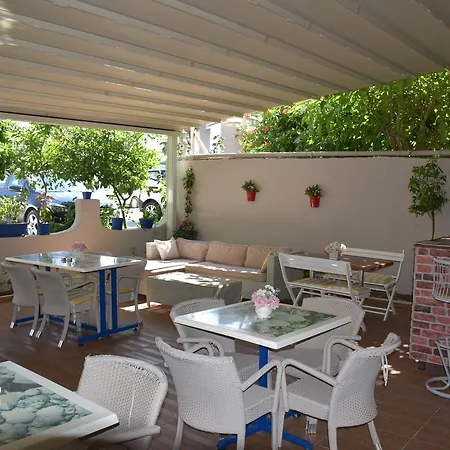 أوزكان بانسيون مرمريس